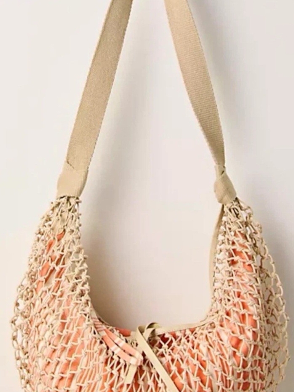 FREEPEOPLE-Peach Crochet Net Shoulder Bag with Beige Strap